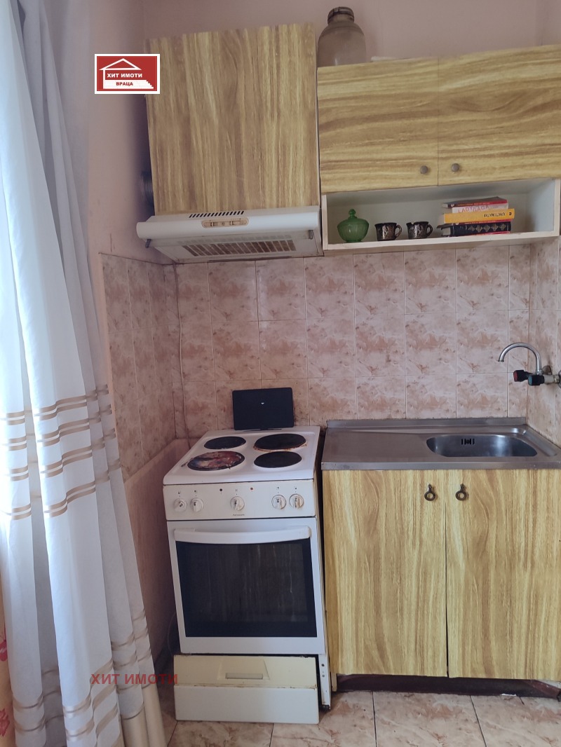 Дава под наем 1-СТАЕН, гр. Враца, Дъбника