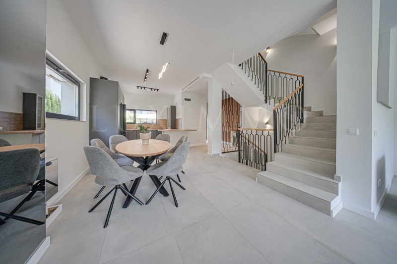 De inchiriat  Casa Sofia , Boiana , 401 mp | 91571628 - imagine [7]