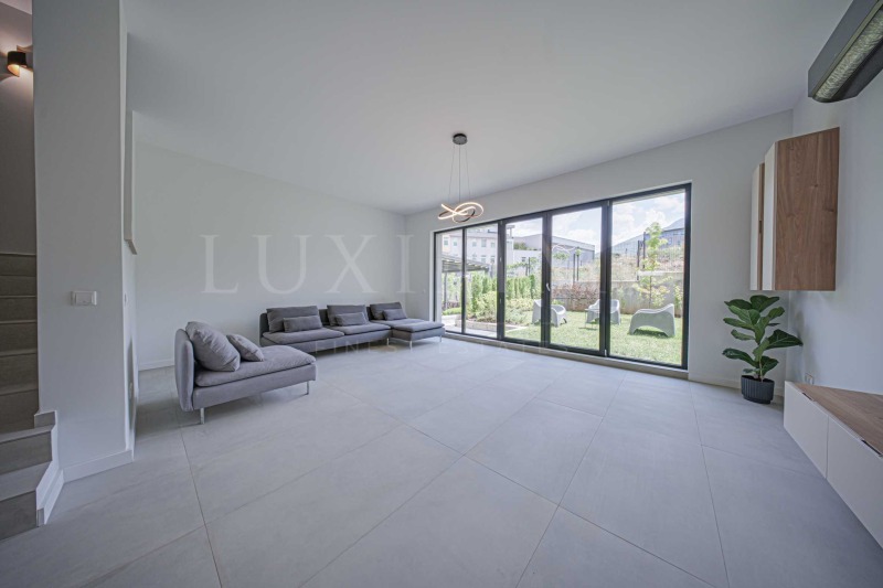 De inchiriat  Casa Sofia , Boiana , 401 mp | 91571628 - imagine [5]