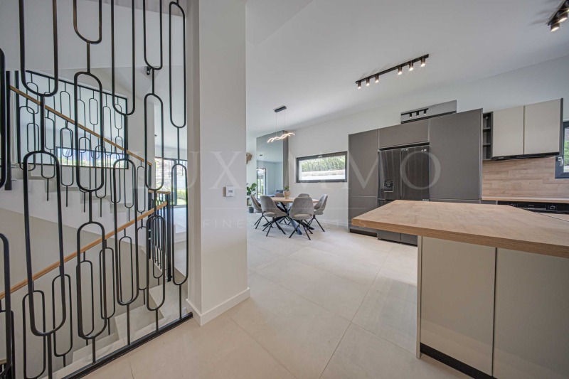 De inchiriat  Casa Sofia , Boiana , 401 mp | 91571628 - imagine [8]