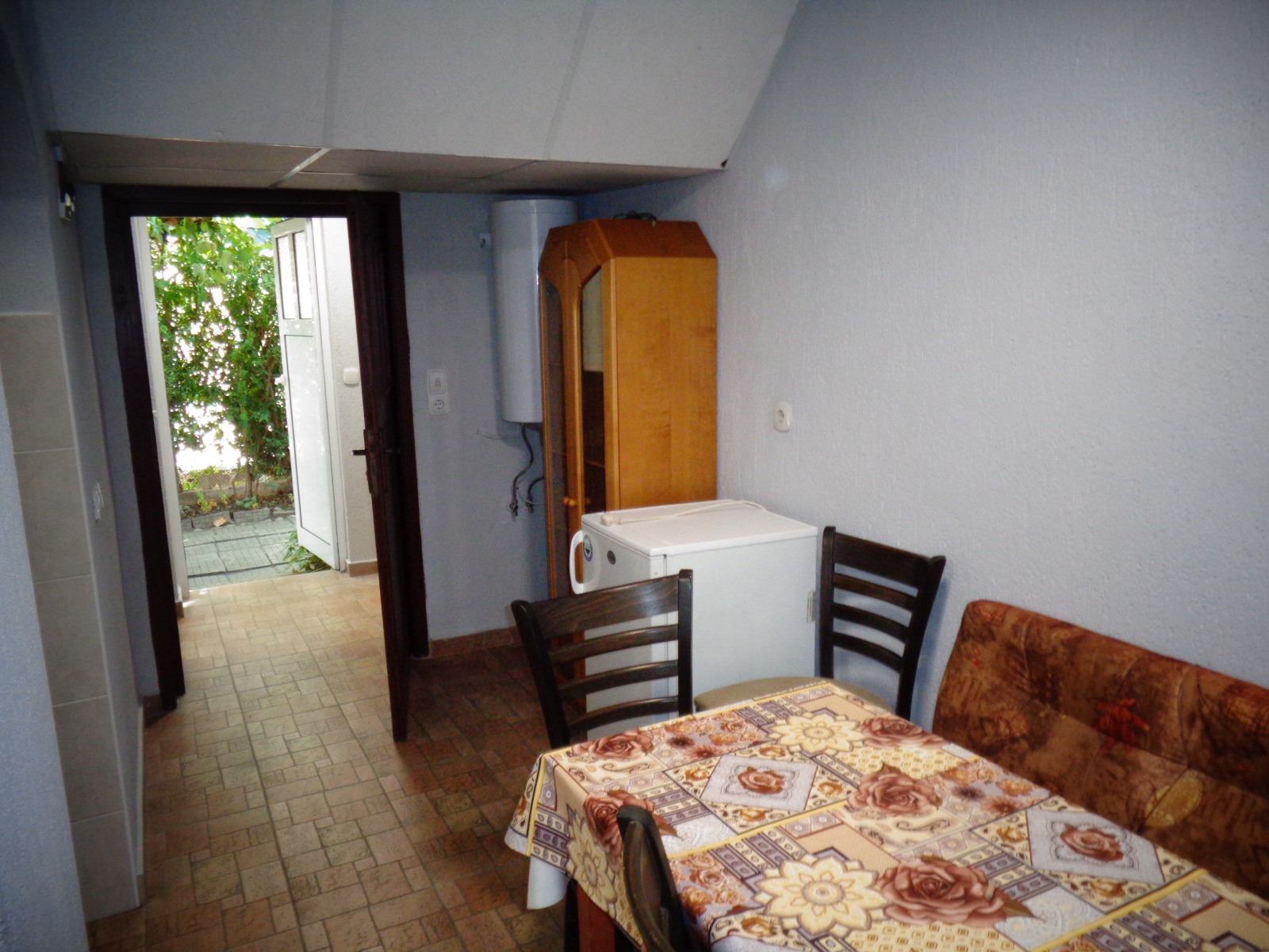 Дава под наем 3-СТАЕН, гр. София, област София-град, снимка 3 - Апартаменти - 54061375