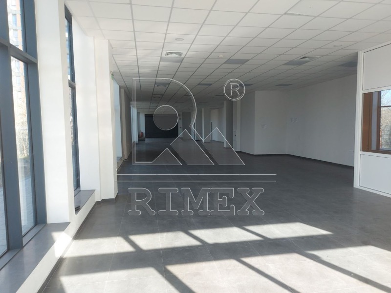 Дава под Наем МАГАЗИН в град Пловдив, Тракия - 233 кв.м / 3 129 € » 6 119.79 лв., РИМЕКС ИМОТИ
