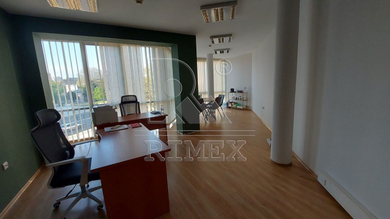 Дава под наем  Офис град Пловдив , Център , 130 кв.м | 17961858