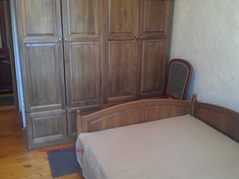 De inchiriat  2 dormitoare Ruse , Țentâr , 105 mp | 18734788 - imagine [17]