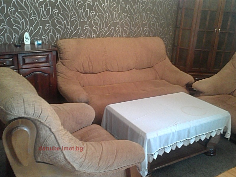 De inchiriat  2 dormitoare Ruse , Țentâr , 105 mp | 18734788 - imagine [6]