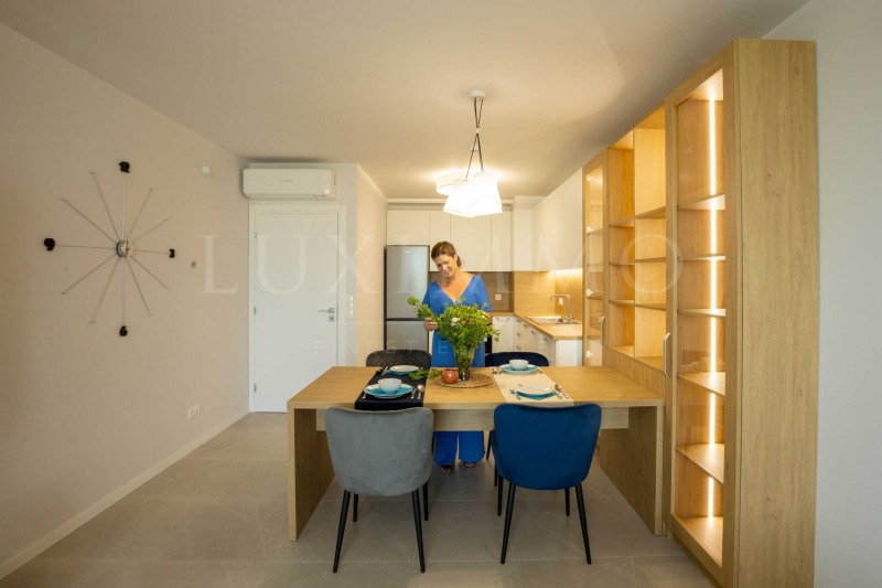 Дава под Наем 3-СТАЕН в град София, Младост 4 - 112 кв.м / 1 570 € » 3 070.65 лв., ЛУКСИММО