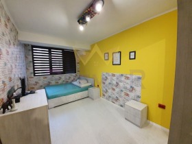 1 Schlafzimmer Awtogara, Warna 5