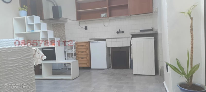 Дава под наем 3-СТАЕН, гр. Варна, Колхозен пазар