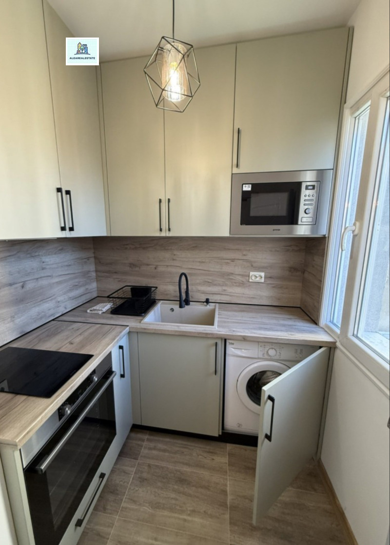 Дава под наем 2-СТАЕН, гр. София, Център, снимка 2 - Апартаменти - 53172379