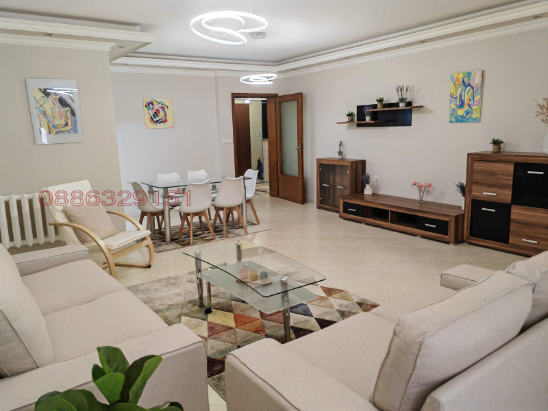 A louer  2 chambres Sofia , Manastirski livadi , 125 m² | 91370384