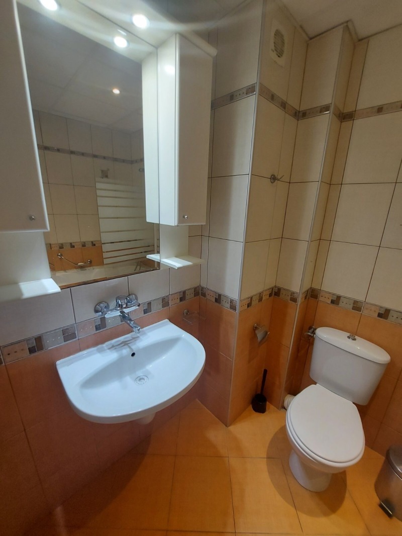 De inchiriat  3+ dormitor Plovdiv , Țentâr , 180 mp | 83677845 - imagine [12]