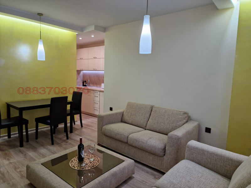 De inchiriat  1 dormitor Varna , Țentâr , 65 mp | 21409377