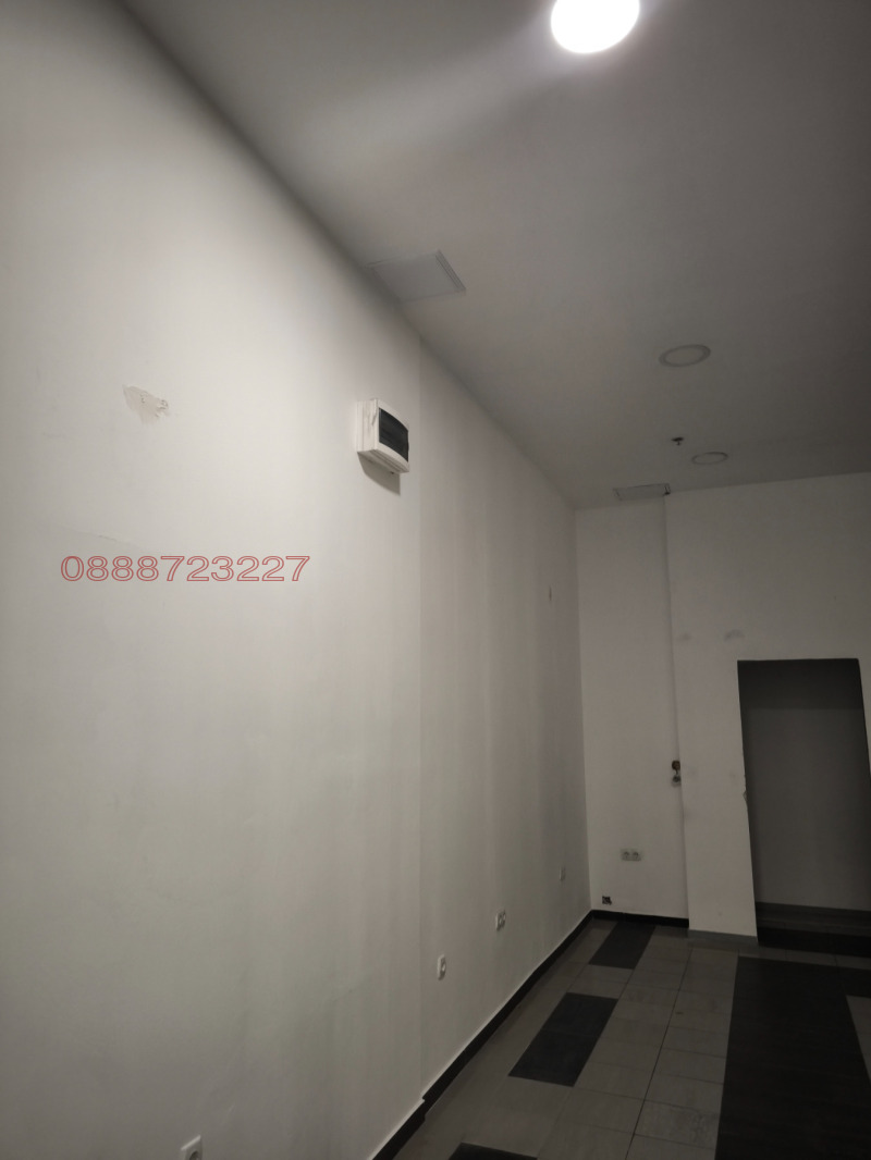 Дава под наем МАГАЗИН, гр. София, Гео Милев, снимка 7 - Магазини - 52574344