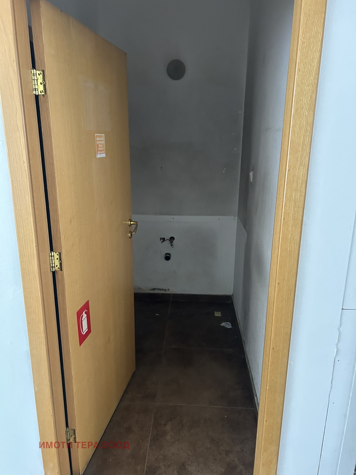 Дава под наем МАГАЗИН, гр. Варна, Чаталджа, снимка 3 - Магазини - 53908077