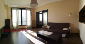 2 quartos Iztok, Sofia