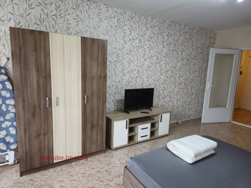En renta  1 dormitorio Ruse , Vazrazhdane , 78 metros cuadrados | 92693167 - imagen [6]