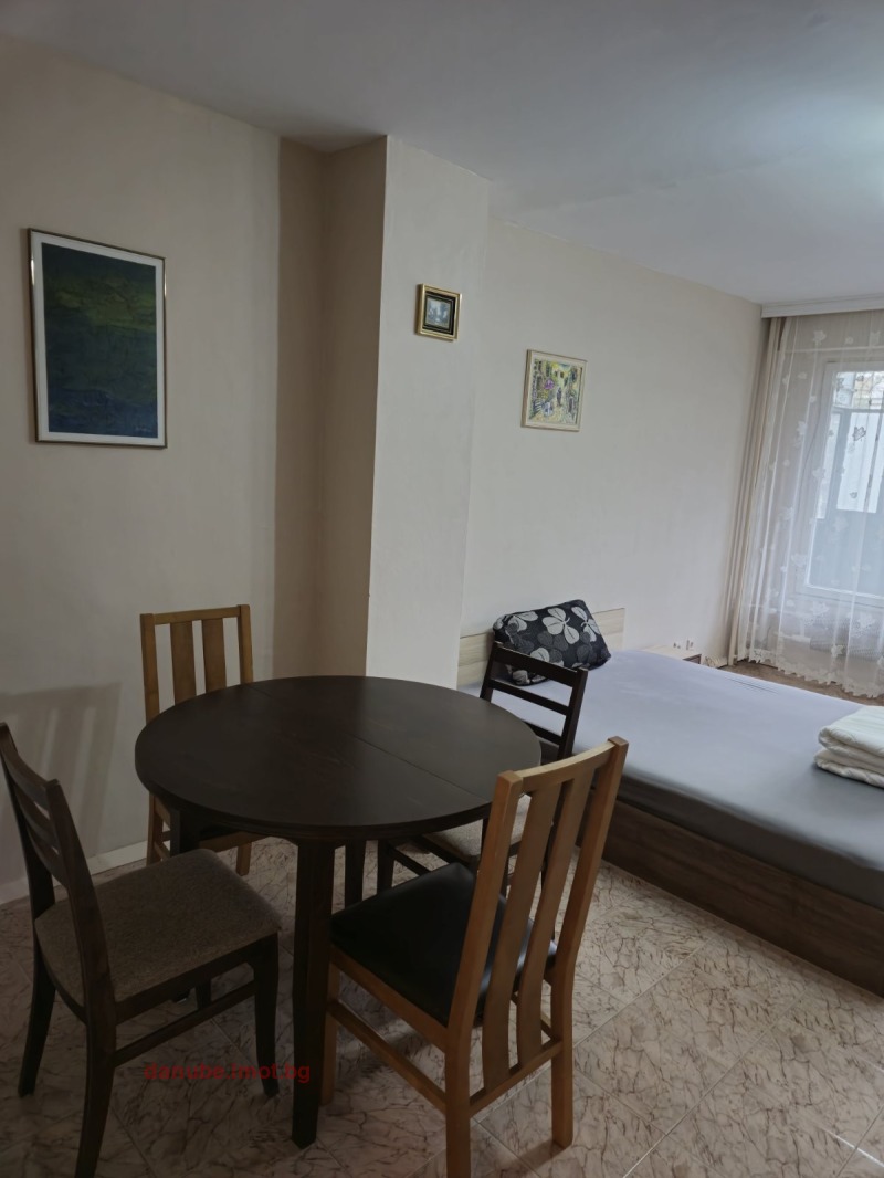 En renta  1 dormitorio Ruse , Vazrazhdane , 78 metros cuadrados | 92693167 - imagen [8]