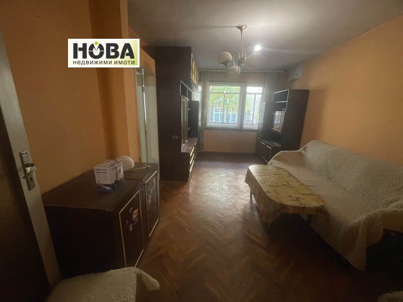 Дава под наем  2-стаен град Русе , Център , 68 кв.м | 23322430
