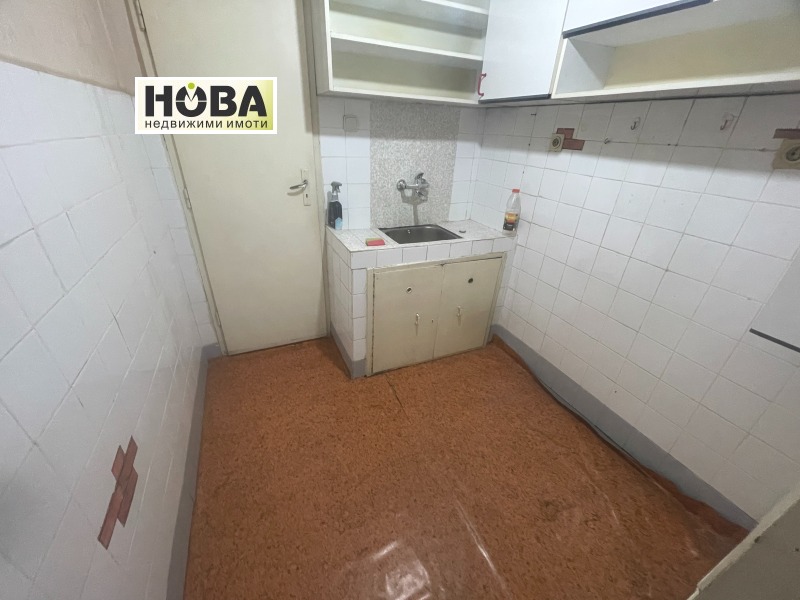 Дава под наем  2-стаен град Русе , Център , 68 кв.м | 23322430 - изображение [2]