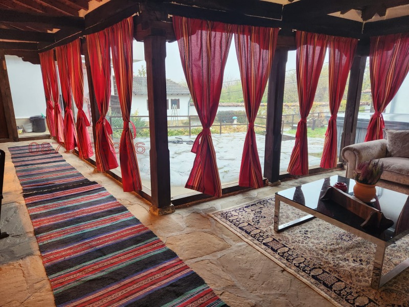 Дава под наем КЪЩА, с. Арбанаси, област Велико Търново, снимка 2 - Къщи - 53486716