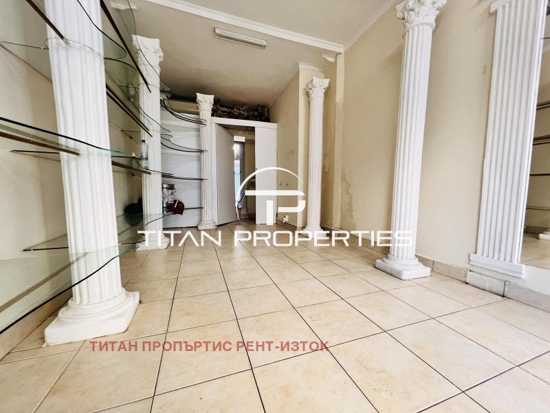 Дава под наем МАГАЗИН, гр. Бургас, Център