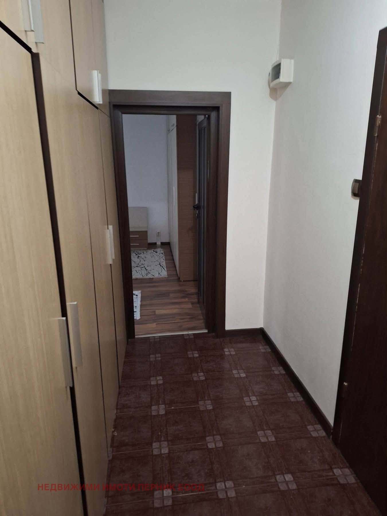 Дава под наем 3-СТАЕН, гр. Перник, Изток, снимка 10 - Апартаменти - 55135070