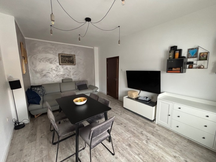 Дава под наем 3-СТАЕН, гр. София, Център