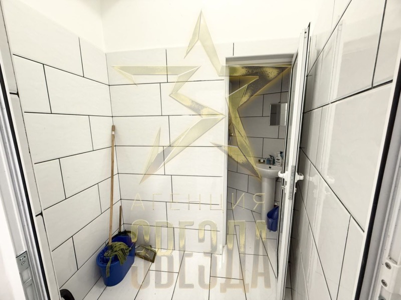 Дава под наем МАГАЗИН, гр. Пловдив, Център, снимка 3 - Магазини - 53084581