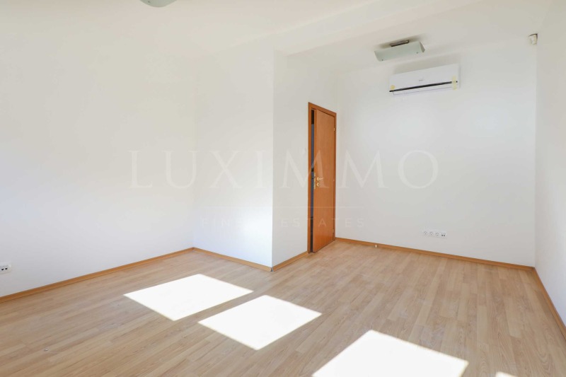 Дава под наем ОФИС, гр. София, Център