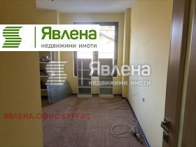 4-стаен град Бургас, Център 7