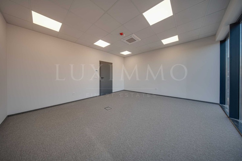 Vuokrattavana  Toimisto Sofia , Malinova dolina , 259 neliömetriä | 74542669 - kuva [8]