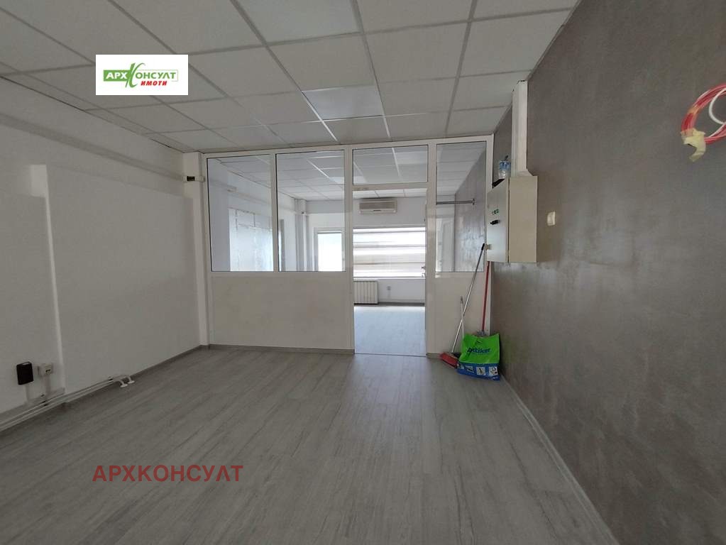 Дава под наем СКЛАД, гр. София, Център, снимка 2 - Складове - 55789236