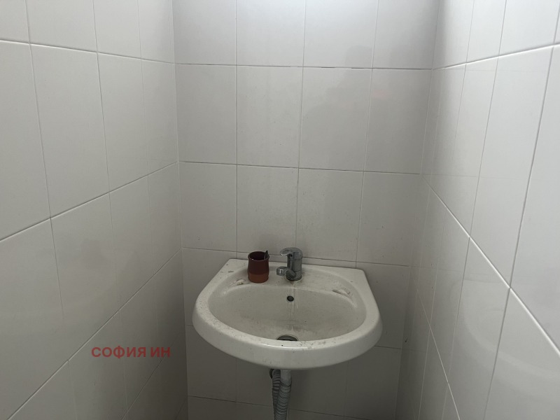 Дава под наем МАГАЗИН, гр. Дупница, област Кюстендил, снимка 6 - Магазини - 53071599