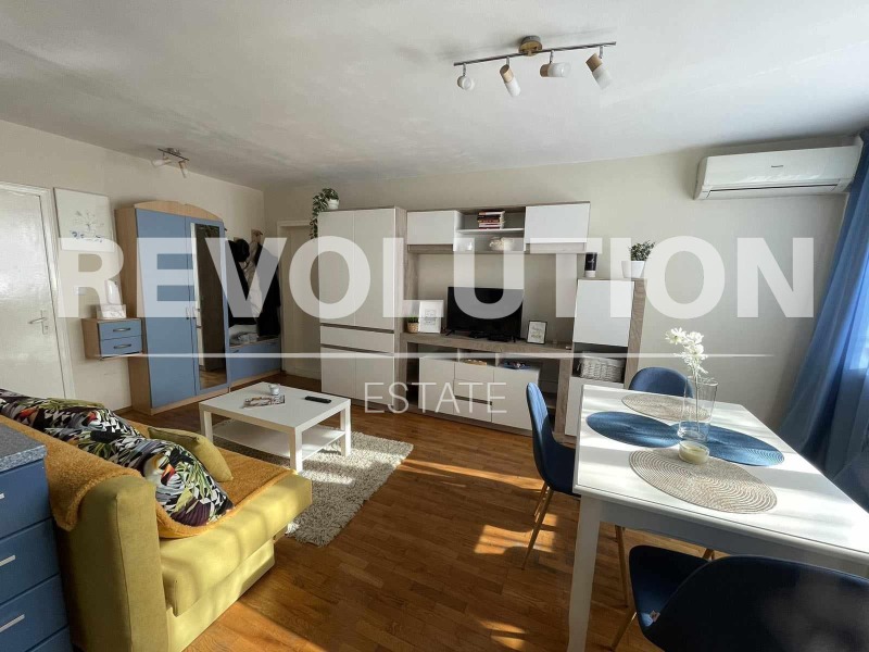 Para alugar  1 quarto Varna , Liatno kino Trakiia , 55 m² | 33837973