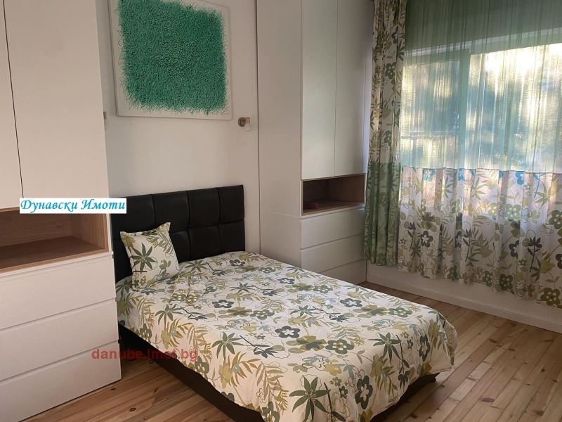 Do wynajęcia  2 sypialnie Ruse , Centar , 70 mkw | 63845056