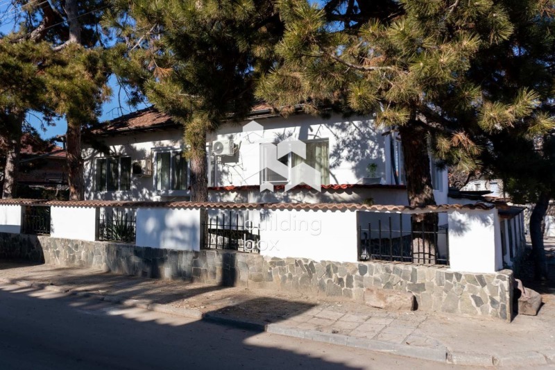Под наем КЪЩА, област Пловдив, гр. Перущица • 800 € / 1564.66 лв. • 91355911 1