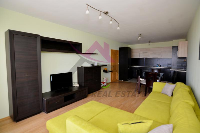 A louer  3 chambres Varna , Briz , 120 m² | 83006109