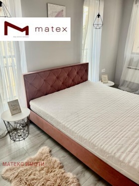 1 Schlafzimmer Tschajka, Warna 6