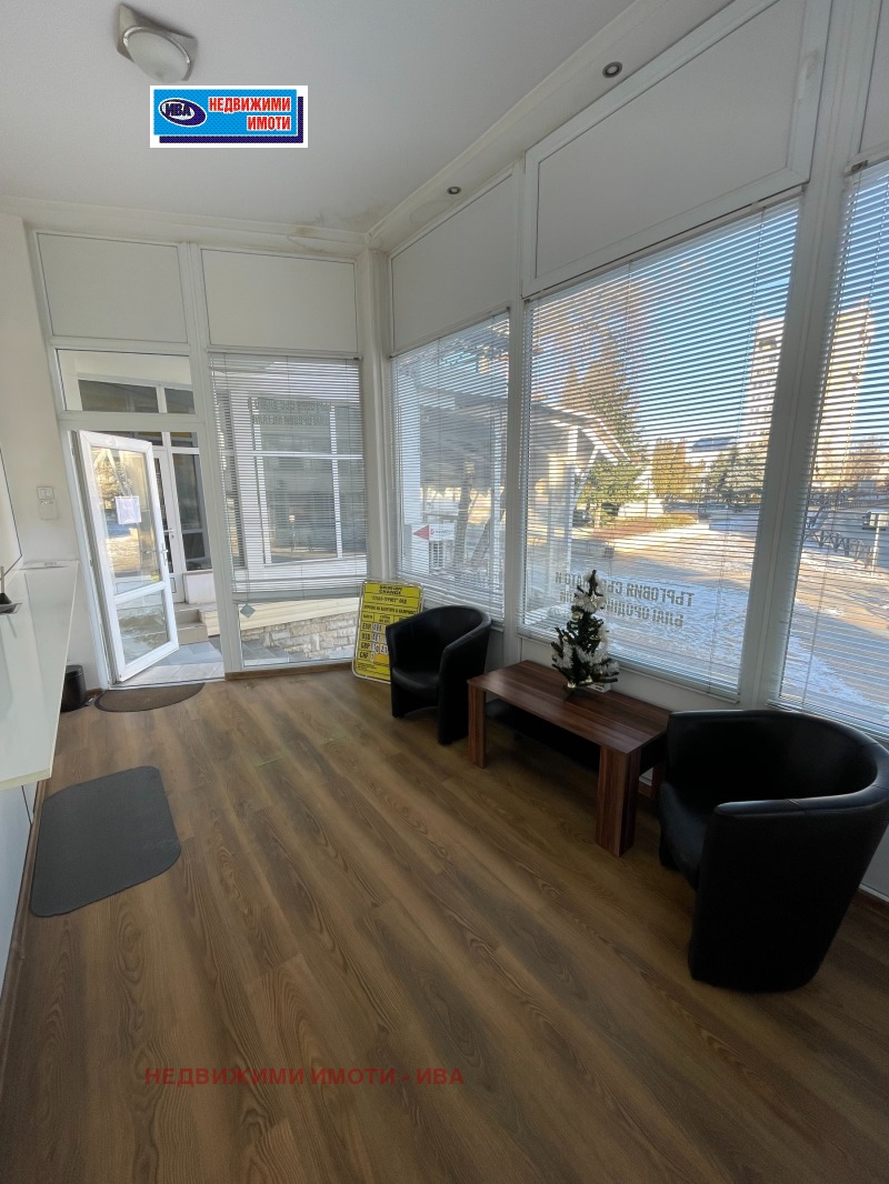 Дава под наем МАГАЗИН, гр. Горна Оряховица, област Велико Търново, снимка 4 - Магазини - 53050117