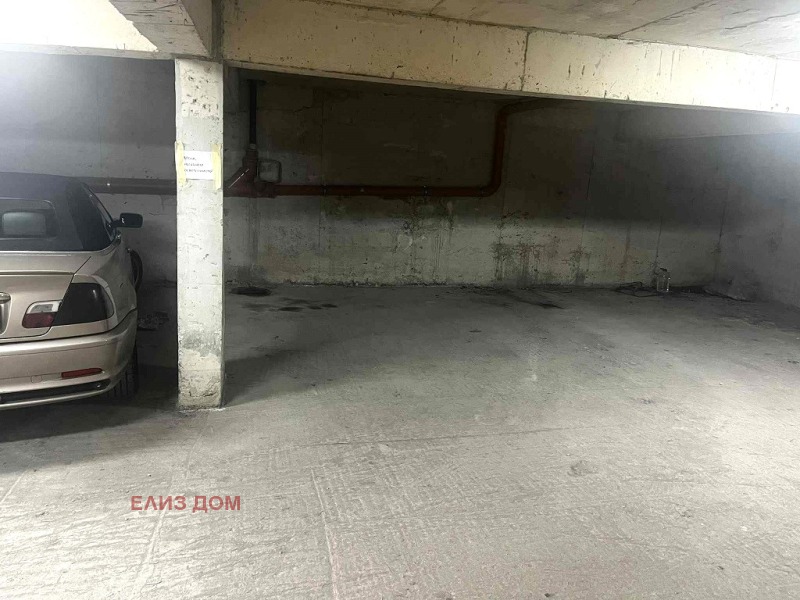 Дава под наем  Паркомясто град Варна , Колхозен пазар , 12 кв.м | 51908642