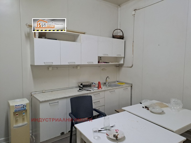 Дава под наем ПРОМ. ПОМЕЩЕНИЕ, гр. Пловдив, Индустриална зона - Север, снимка 5 - Производствени сгради - 52389065