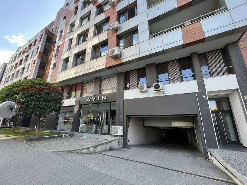 Kiadó  Garázs Sofia , Krastova vada , 20 négyzetméter | 71801960