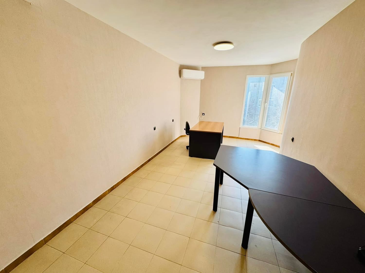 Дава под наем ОФИС, гр. Монтана, Идеален център, снимка 4 - Офиси - 53797693