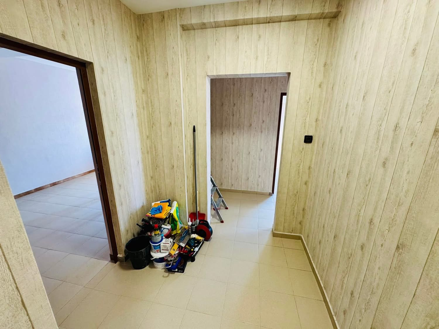 Дава под наем ОФИС, гр. Монтана, Идеален център, снимка 7 - Офиси - 53797693