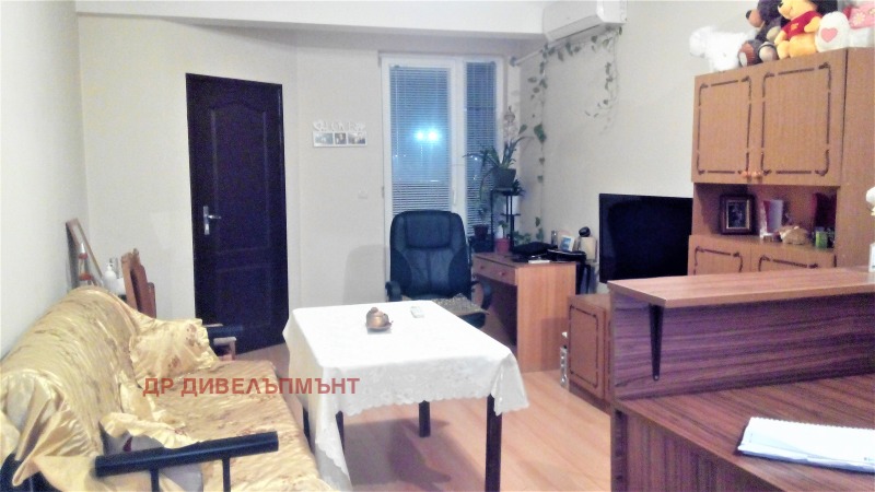 Дава под наем 2-СТАЕН, гр. София, Оборище, снимка 5 - Апартаменти - 52717352