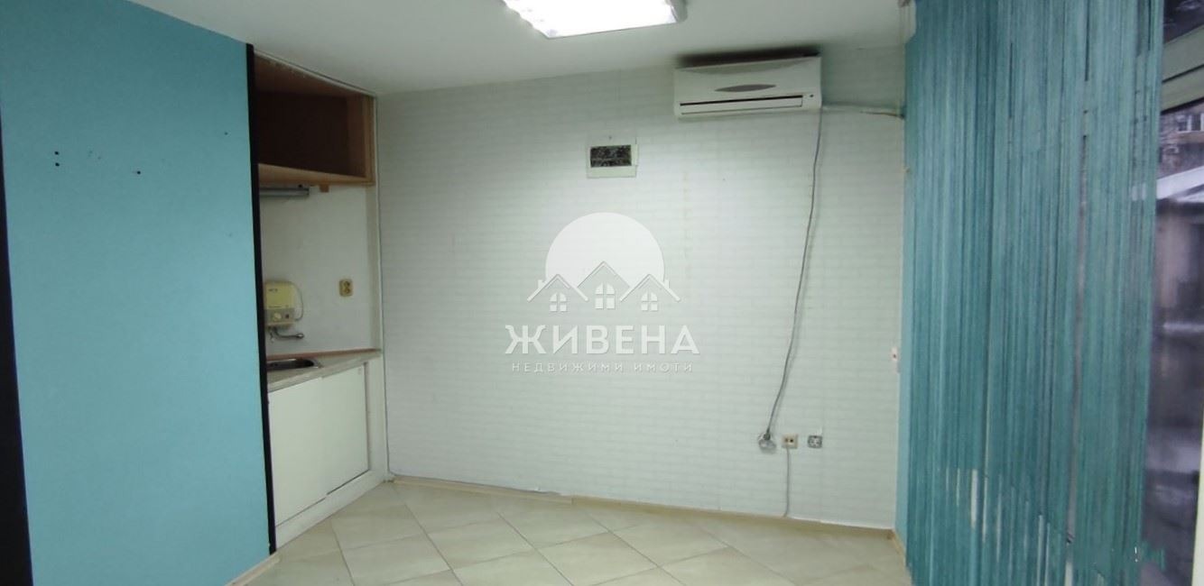 Дава под наем ОФИС, гр. Варна, Колхозен пазар, снимка 2 - Офиси - 53239559