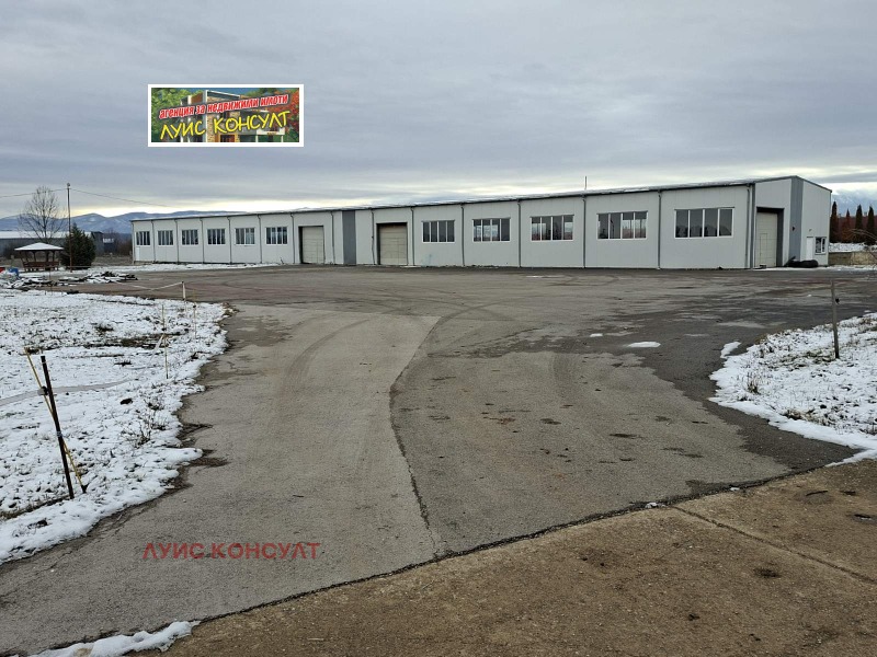 Дава под наем ПРОМ. ПОМЕЩЕНИЕ, с. Трифоново, област Монтана