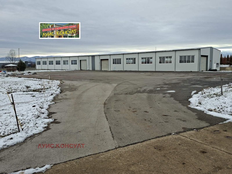 Дава под наем ПРОМ. ПОМЕЩЕНИЕ, с. Трифоново, област Монтана, снимка 3 - Производствени сгради - 53093419