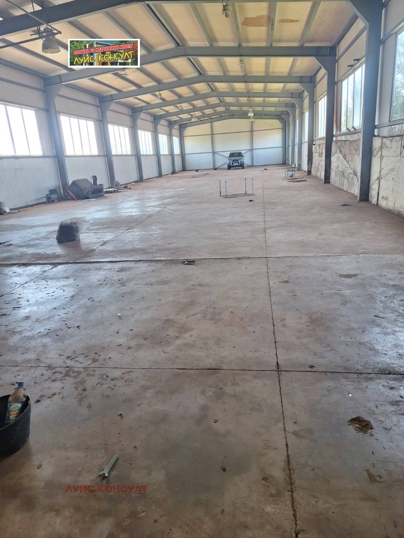 Дава под наем ПРОМ. ПОМЕЩЕНИЕ, с. Трифоново, област Монтана, снимка 7 - Производствени сгради - 53093419