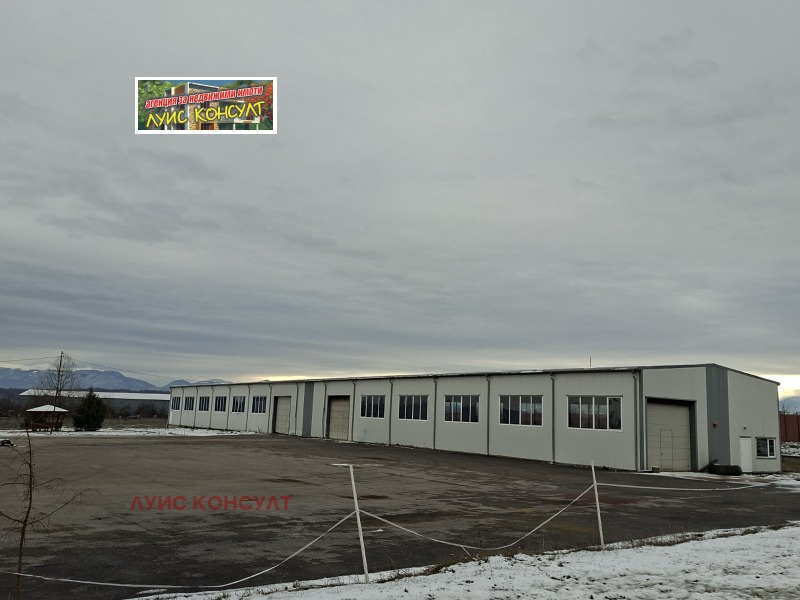 Дава под наем ПРОМ. ПОМЕЩЕНИЕ, с. Трифоново, област Монтана, снимка 2 - Производствени сгради - 53093419